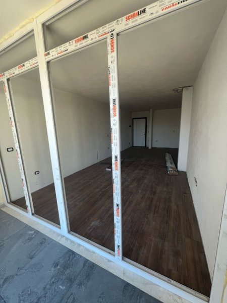 Tirane, shitet apartament 1+1+Ballkon , 81 m² 135.000 € (Garden Residence Turdiu, Fusha Aviacionit)