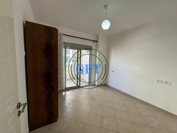 Durres, shitet apartament 3+1+Ballkon Kati 3, 125 m² 130.000 € (Stacioni i Trenit)