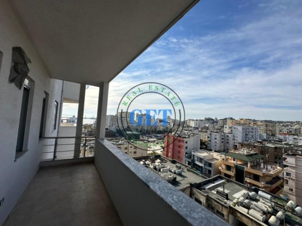Durres, shitet apartament 3+1+Ballkon Kati 3, 125 m² 130.000 € (Stacioni i Trenit)
