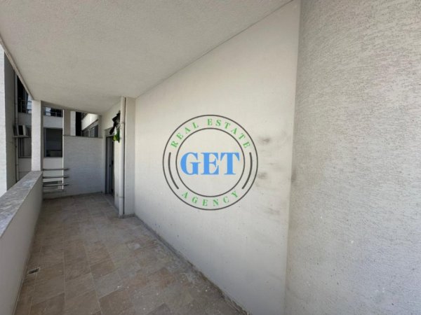 Durres, shitet apartament 3+1+Ballkon Kati 3, 125 m² 130.000 € (Stacioni i Trenit)