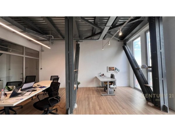 Tirane, jepet me qera zyre Kati 7, 180 m² 3.000 € 