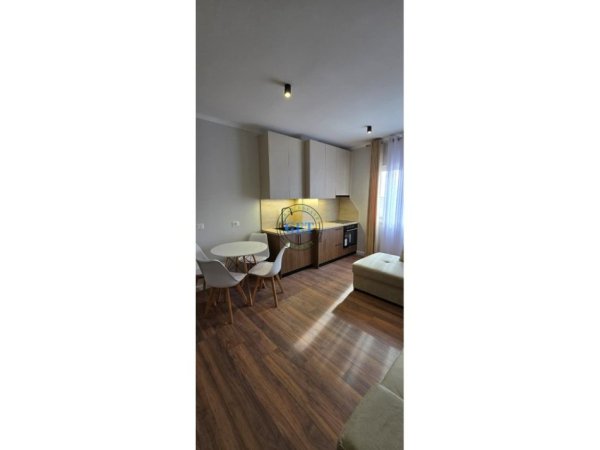 Durres, shitet apartament 2+1 Kati 9, 84 m² 118.000 € (Tregu fruta perimeve)