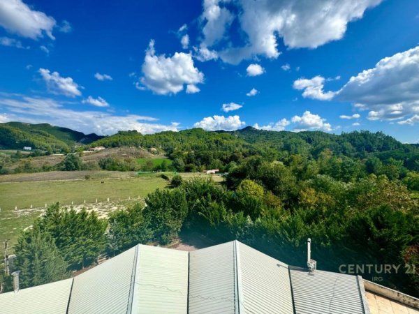 Tirane, jepet me qera hotel , 1.821 m² (Peze)