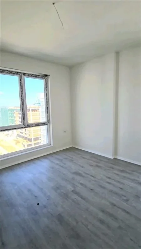 Tirane, jepet me qera zyre Kati 7, 175 m² 570 € (Rruga Gryka e Kacanikut)