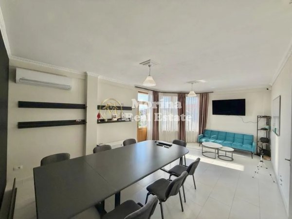 Tirane, jepet me qera ambjent biznesi Kati 1, 150 m² 650 € (Qytet Studenti)