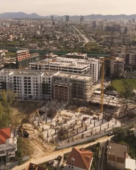 Tirane, shitet apartament duplex Dublex Kati 1, 54 m² 