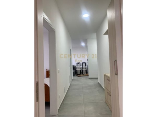 Shqiperi, jepet me qera 2+1 Kati 3, 84 m² 400€