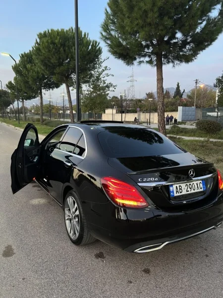 Mercedes-Benz C class 220d