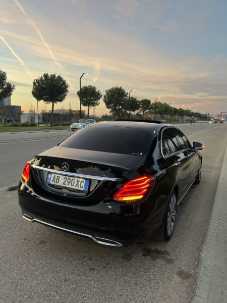 Mercedes-Benz C class 220d