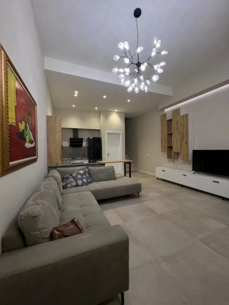 Tirane, shitet apartament duplex Dublex , 147 m² 249.900 € 