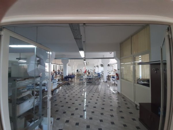 Tirane, jap me qera ambjent biznesi Kati 2, 750 m² 4.700 €