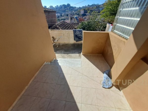 Durres, shitet shtepi 2+1 Kati 1, 273 m² 70.000 € 