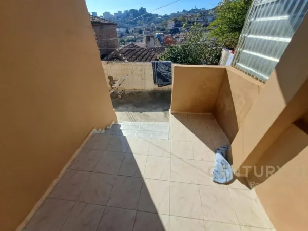 Durres, shitet shtepi 2+1 Kati 1, 273 m² 70.000 € 