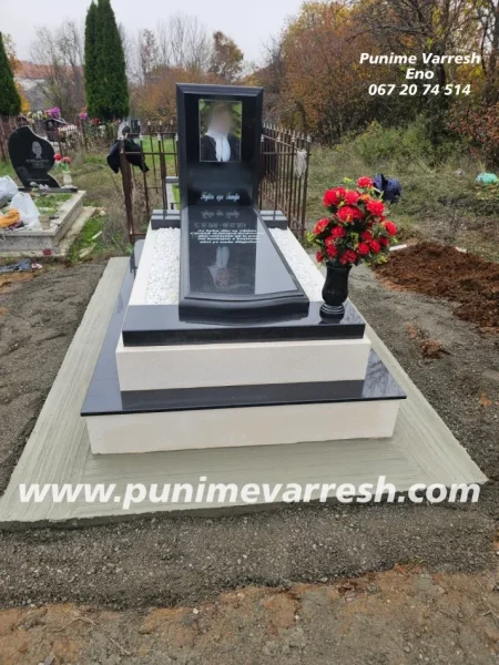 Tirane, shes Punime Varresh Graniti Me Pikture - Varrezat e Hasit 4.500 €