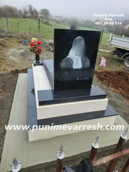 Tirane, shes Punime Varresh Graniti Me Pikture - Varrezat e Hasit 4.500 €