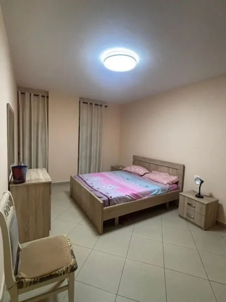 Tirane, jepet me qera apartament 1+1+Aneks+Ballkon Kati 5, 65 m² 500 € (Prane Amerikan 2)