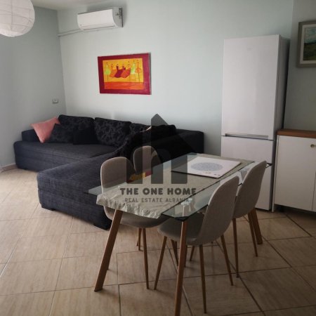 Tirane, jepet me qera apartament 1+1+Ballkon Kati 4, 70 m² 550 € (Tregu Elektrik)