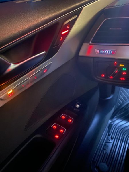 Tirane, shitet makine Audi - A8 Benzin, gri e erret automatik Klima 198.000 km 12.000 €