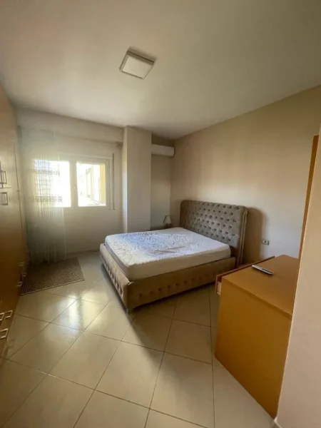 Tirane, jepet me qera apartament 2+1+Aneks+Ballkon Kati 5, 100 m² 700 € (Delijorgji)