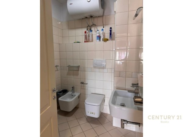 Tirane, jepet me qera apartament 2+1 Kati 7, 95 m² 600 € (Mine Peza)