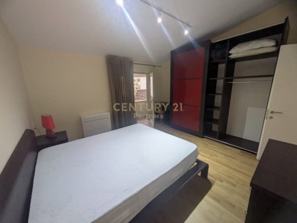 Tirane, jepet me qera apartament 2+1 Kati 2, 105 m² 650 € (Inxhinieria Ndertimit)