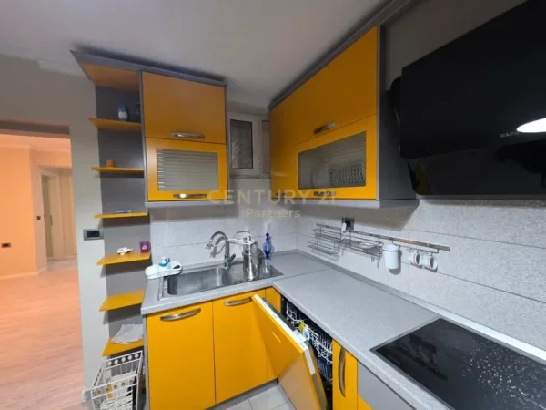 Tirane, jepet me qera apartament Kati 3, 76 m² 900 € (Qender)