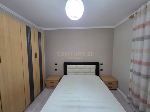 Tirane, jepet me qera apartament Kati 3, 76 m² 900 € (Qender)