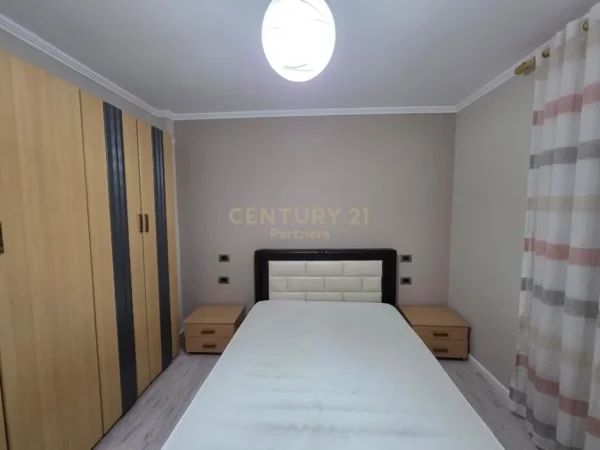 Tirane, jepet me qera apartament Kati 3, 76 m² 900 € (Qender)