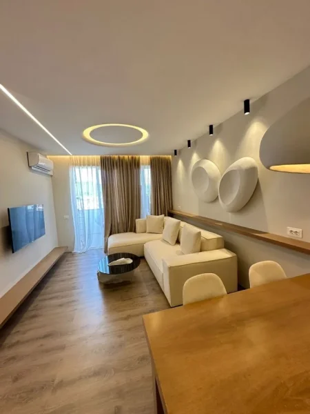 Tirane, jepet me qera apartament 1+1 Kati 6, 65 m² 500 € (Kompleksi Dilo mbas Cabejve ne Yzberisht)