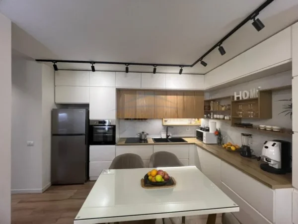 Tirane, shitet apartament 2+1+Ballkon Kati 1, 91 m² 250.000 € (Quartum Residence),Rruga Panorama