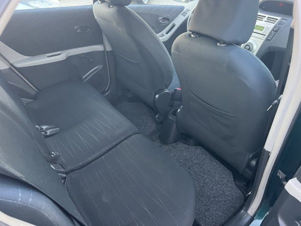 TOYOTA YARIS 1.4 NAFTE 👉 2008 👈 kambio MANUALE - 4.100 €