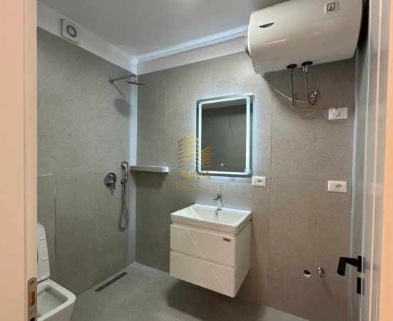 Tirane, shitet apartament 2+1+Ballkon Kati 4, 65 m² 118.000 € (Rruga Xhanfize Keko)