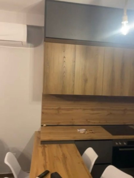 Tirane, jepet me qera apartament 1+1+Ballkon , 65 m² 800 € (Rruga Faik Tërnova)