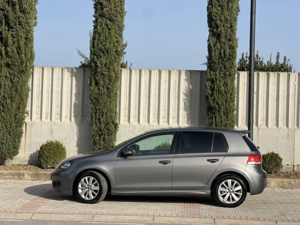 VW GOLF VI - 1.6 NAFTE 👉 2012 👈 kambio MANUALE -  R LINE 5.900 €