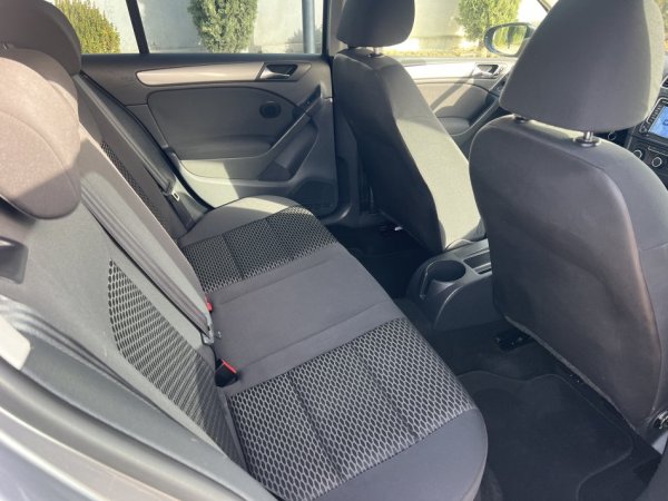 VW GOLF VI - 1.6 NAFTE 👉 2012 👈 kambio MANUALE -  R LINE 5.900 €