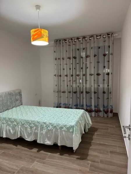 Jepet me Qera Super Apartament 2+1 ne 5 Maji,  400 €URO
