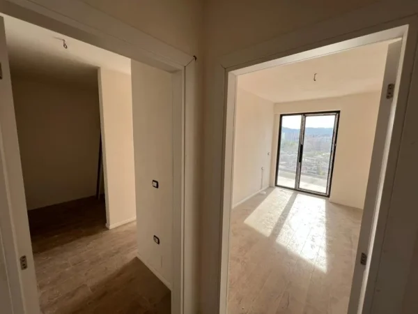 Tirane, shitet apartament 2+1 Kati 9, 102 m² 166.000 €