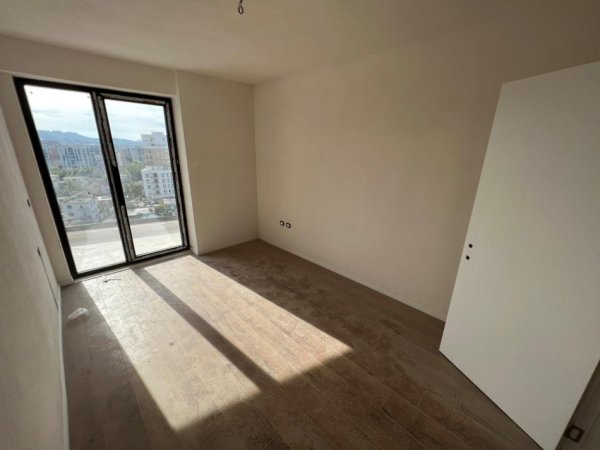 Tirane, shitet apartament 2+1 Kati 9, 102 m² 166.000 €