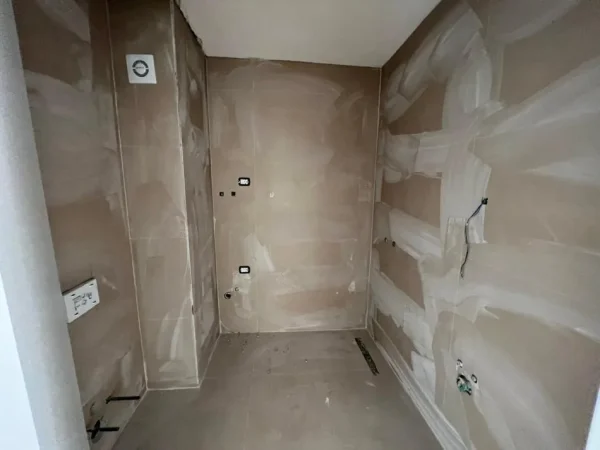 Tirane, shitet apartament 2+1 Kati 9, 102 m² 166.000 €