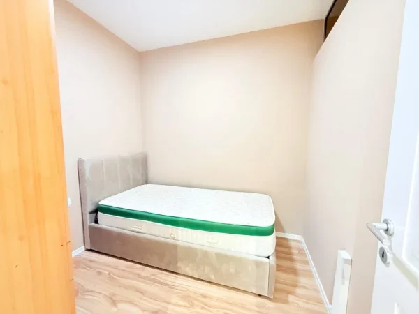 Tirane, shitet apartament 2+1 Kati 4, 149.500 € (Ish Fusha e Aviacionit, Kompleksi Turdiu)