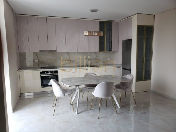 Tirane, jepet me qera 2+1+Ballkon , 100 m² 850 € (Spitali Amerikan 3)
