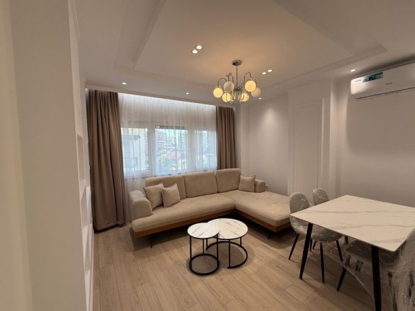 Tirane, jepet me qera apartament 2+1 Kati 3, 1.000 € (Rruga e Kavajes)