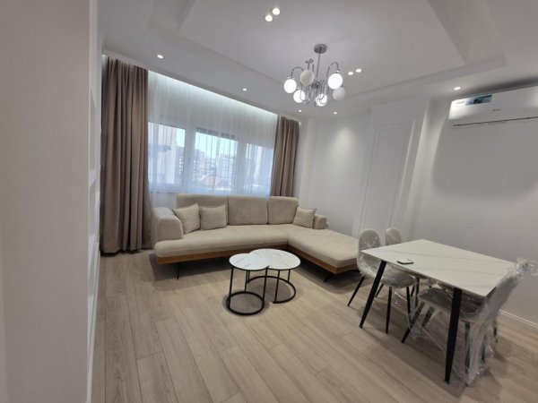 Tirane, jepet me qera apartament 2+1 Kati 3, 1.000 € (Rruga e Kavajes)
