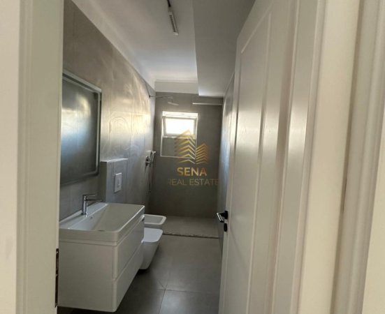 Tirane, shitet apartament 1+1+Ballkon Kati 4, 52 m² 95.000 € (Rruga Xhanfize Keko)