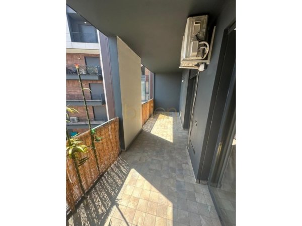 Tirane, jepet me qera Kati 7, 100 m² 500 € (Spitali Amerikan)