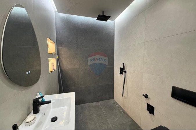 Tirane, shes apartament 3+1+Aneks+Ballkon Kati 2, 176 m² 251.700 € (Rruga Mikel Maruli)