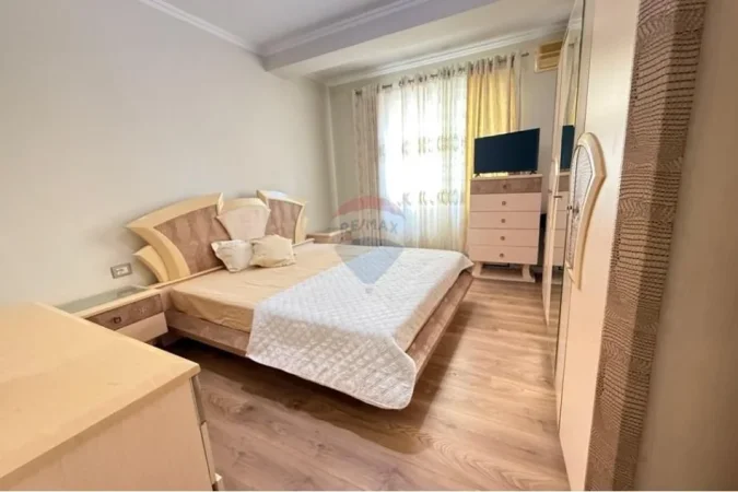 Tirane, shes apartament 3+1+Aneks+Ballkon Kati 2, 176 m² 251.700 € (Rruga Mikel Maruli)