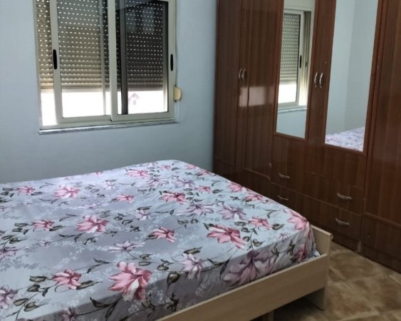 Tirane, shitet apartament 1+1+Aneks+Ballkon Kati 3, 53 m² 75.000 € (fresku)