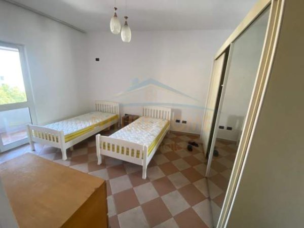 Tirane, jepet me qera apartament 2+1 Kati 4, 115 m² 400  (Tregu Elektrik)