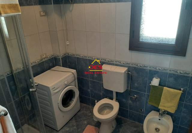 Vlore, jepet me qera Vile 3 Katshe Kati 2, 104 m² 300 Euro (Rruga Sulejman Delvina,Vlore)